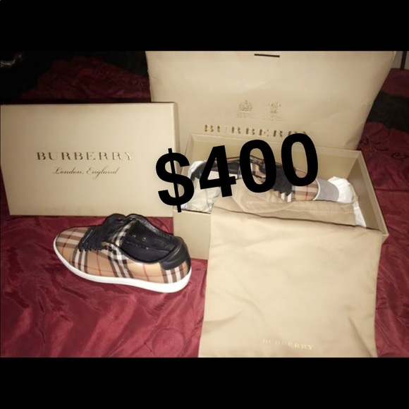 Women’s Burberry shoes 7.5 - Picture 1 of 1
